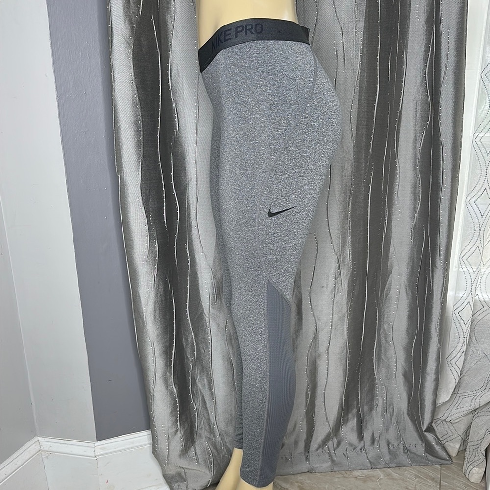 Nike Women’s Pro Heathered Gray Leggings Sz L